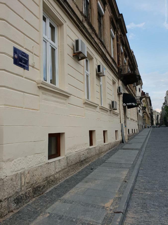 Booking En Suite Belgrad Exterior foto